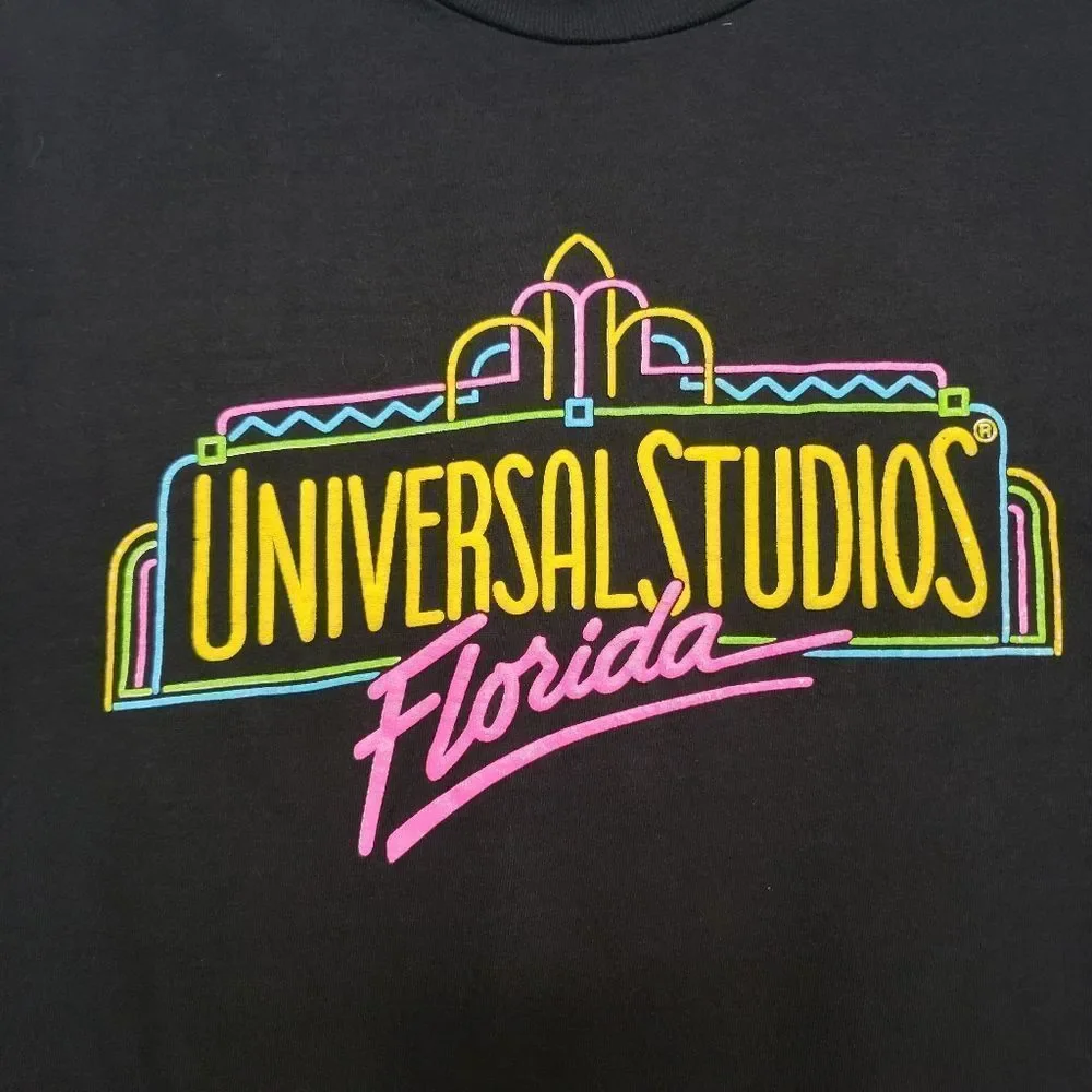 Hanes Beefy T Singke Stitch Universal Studios Short Sleeve T-shirt Size Medium